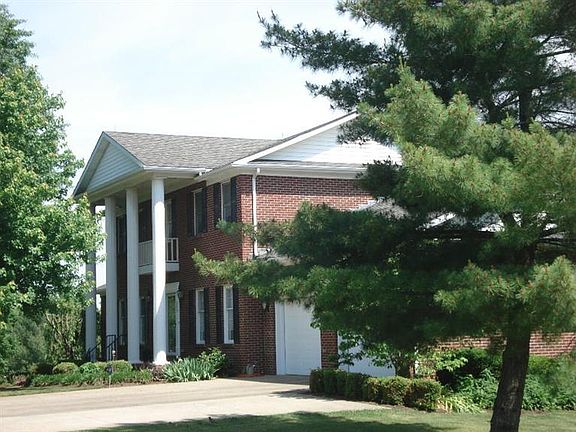 3rd image of 203 Chelsea Dr