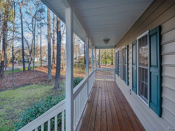 4th image of 11801 Birdie Ln