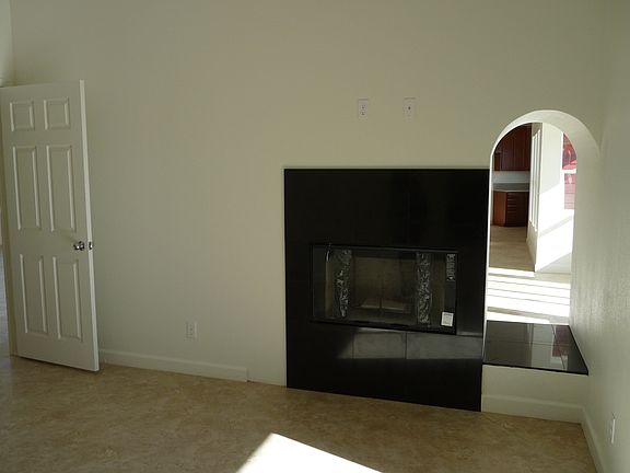 5th image of 60040 Jeraboa Rd