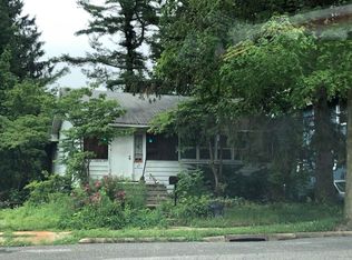 29 Henry St, Freehold, NJ 07728