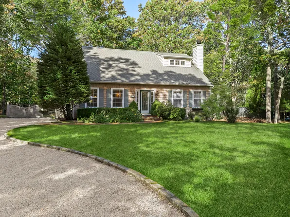 https://photos.zillowstatic.com/fp/764e0565d28ef9fa97dc6f97c5bfa439-p_e.webp