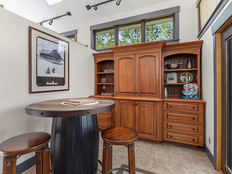 Breakfast Nook Counter | Private Deck View