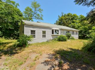 1404 Flanders Rd, Flanders, NY 11901