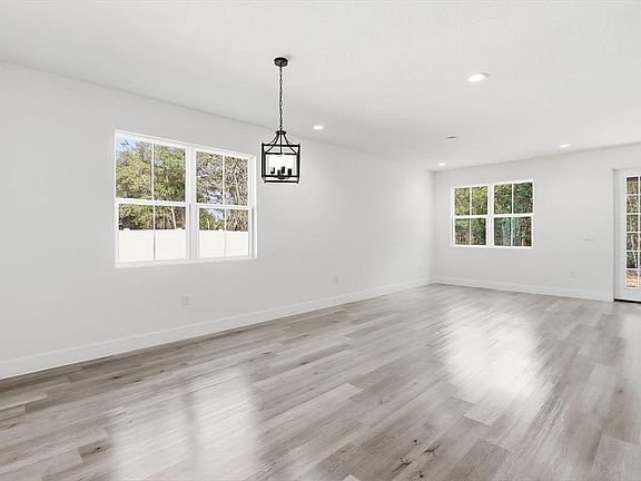 5th image of 3926 SW 133rd Loop