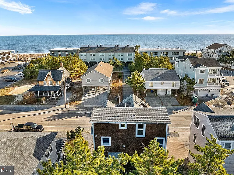 41 N Atlantic Ave — Photo 37