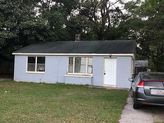 5th image of 2150 Van Buren Ave
