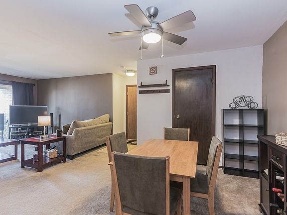 5th image of 605 Garden Cir APT 8