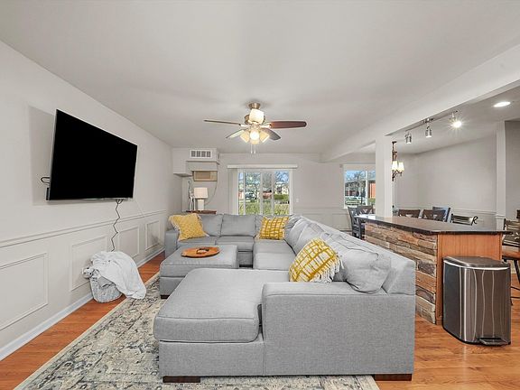 3rd image of 1114 N Dale Ave APT 1A