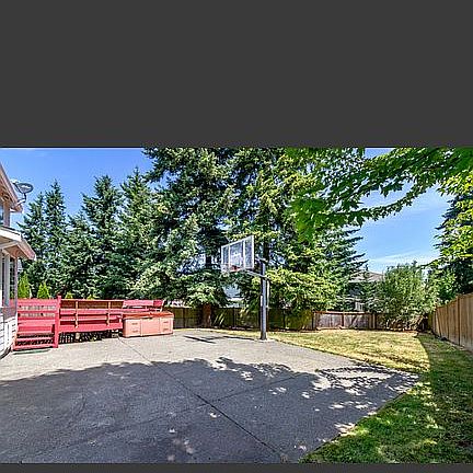 5th image of 1319 57th Dr SE