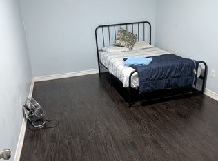 625 Madame St, Mississauga, ON L5W1G6