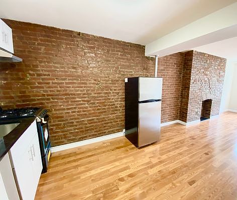 4th image of 97 Saint Marks Pl APT 8