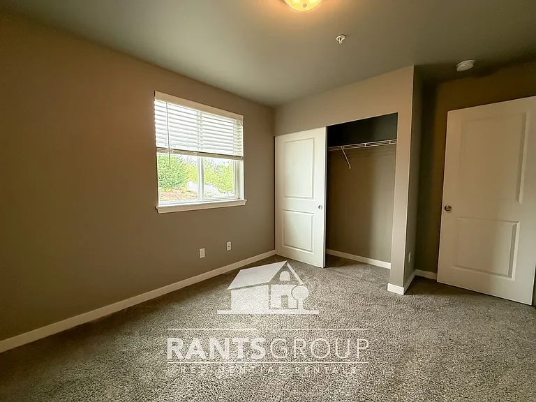 Bedrock Apartments — Photo 14