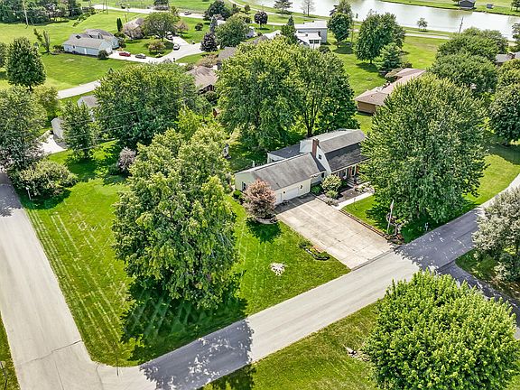 4th image of 12327 Pamela Dr
