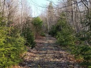 20 Hillside Dr, New Vineyard, ME 04956