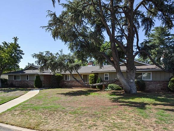 3rd image of 214 W San Jose Ave