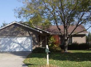 1700 Doubletree Dr, Janesville, WI 53546