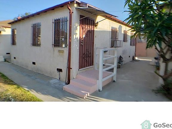 2nd image of 10405 S Hoover St #10407
