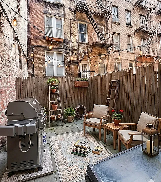 58 Leroy St #D1
