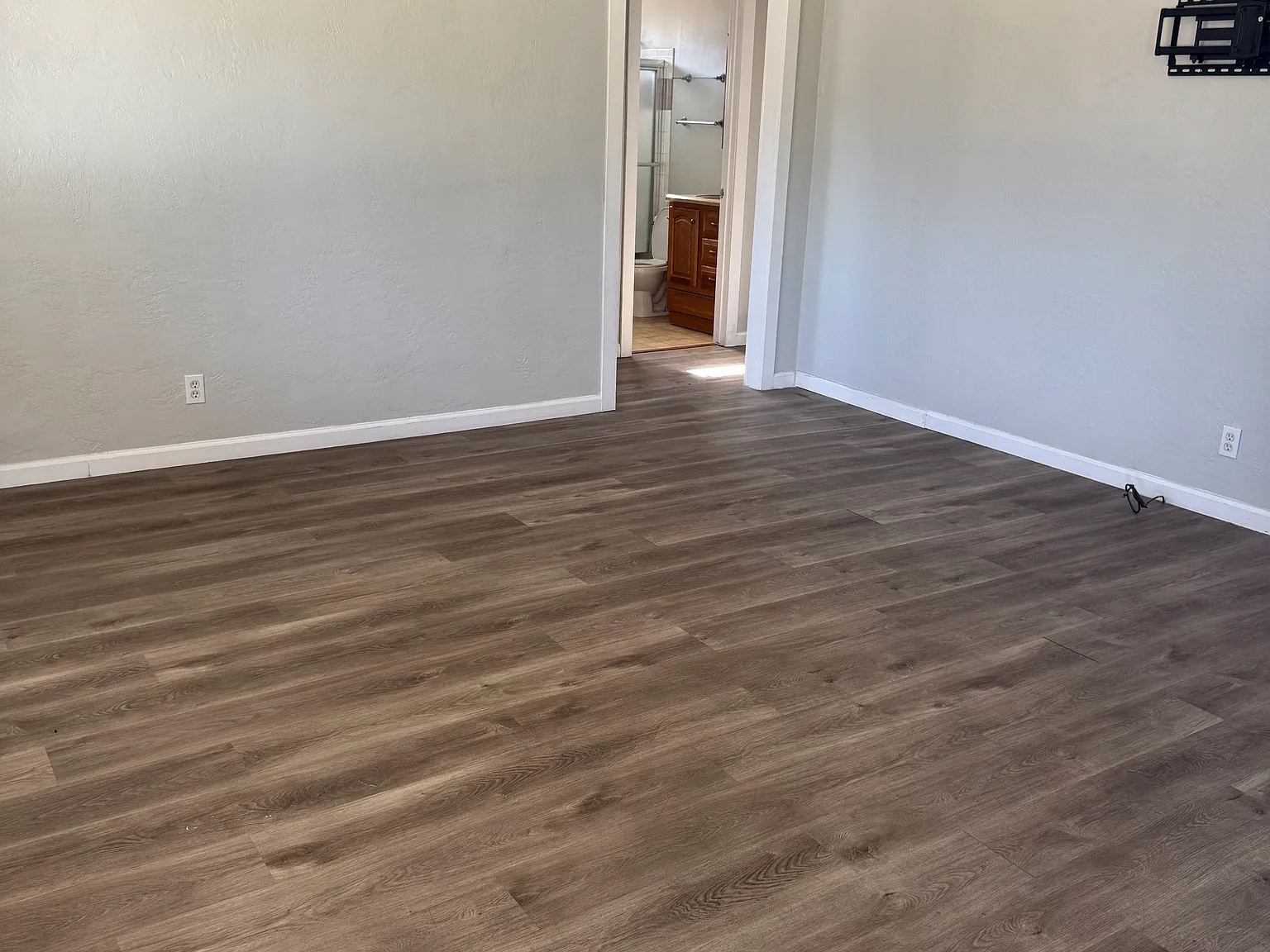 3 bed, 1019 sqft, $1,800 — Photo 3