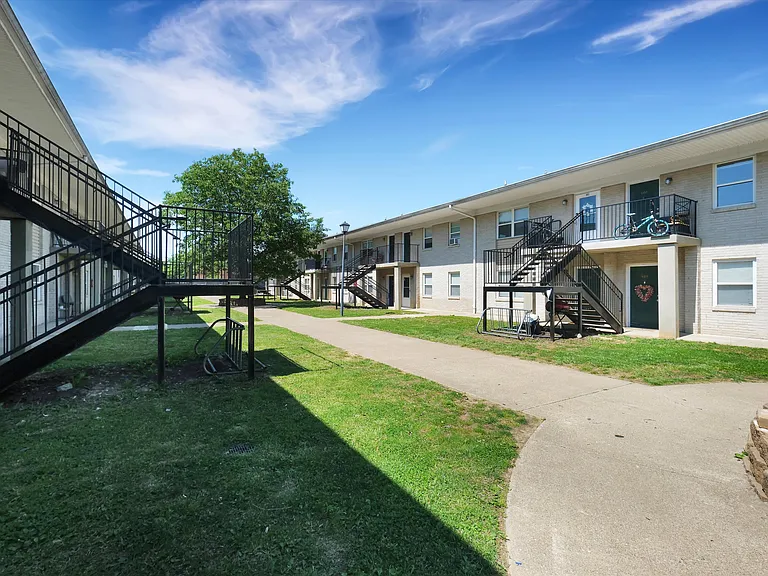 Jacobs Landing Apartments — Photo 9