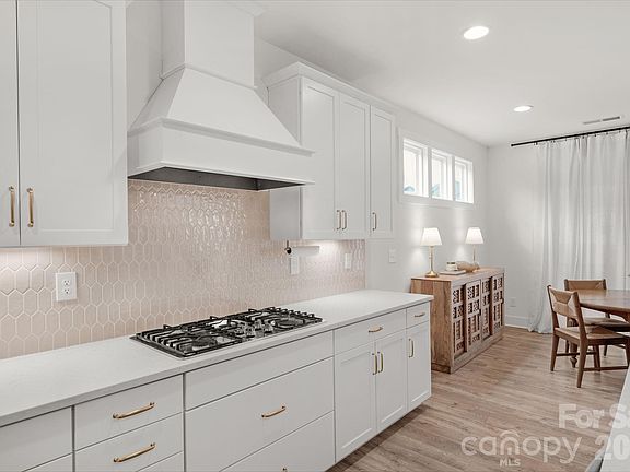 5th image of 4053 Charlton Rd