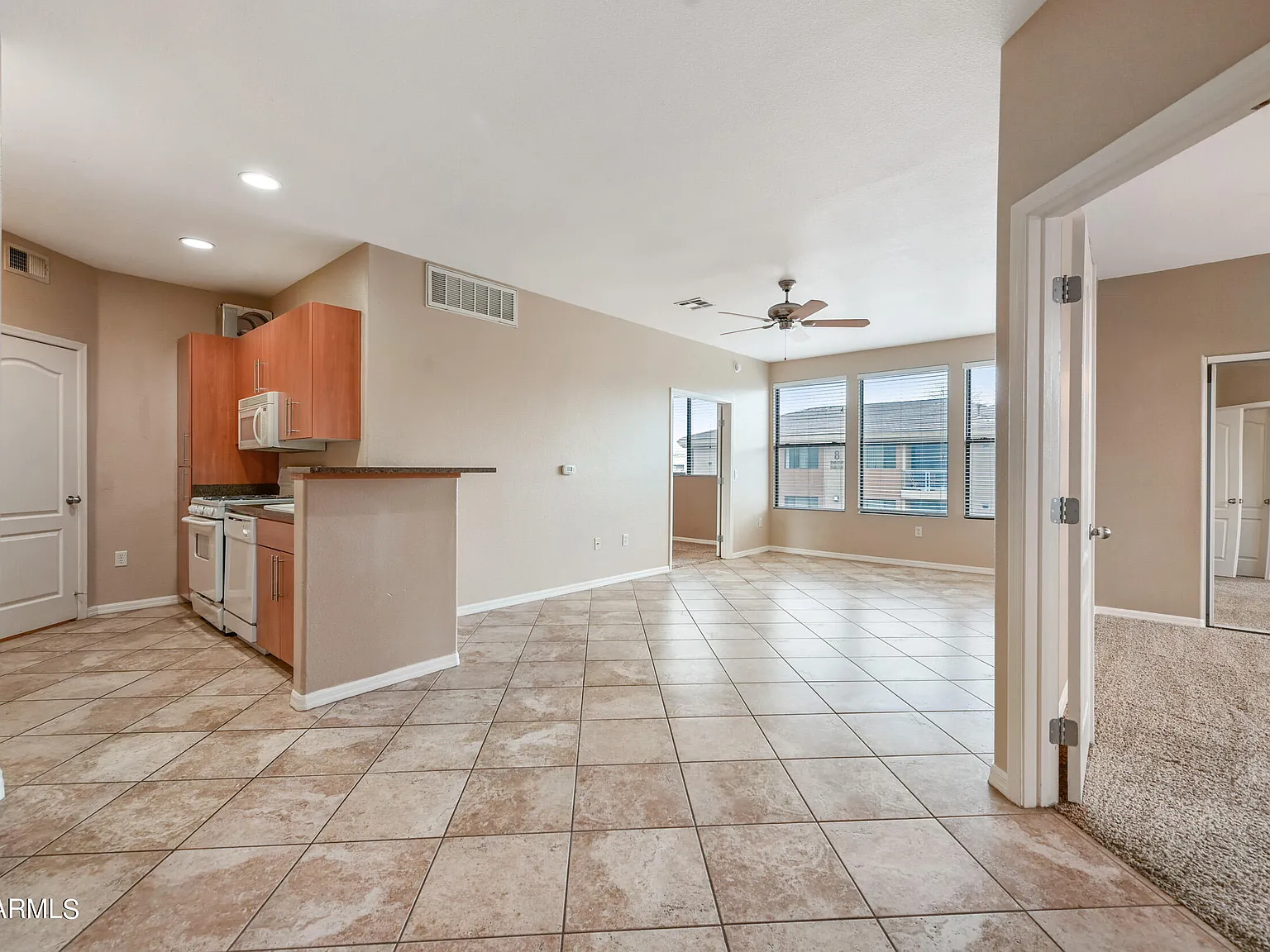 2 bed, 2.0 bath, 1009 sqft, $1,795 — Photo 3