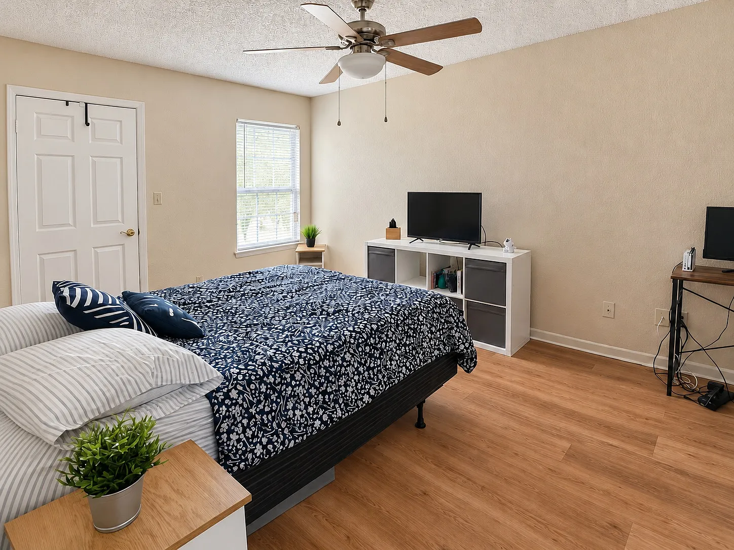 5500 Devonbriar Way — Photo 3