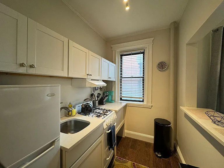 34 E Newton St #2 — Photo 5