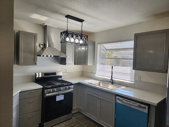 2nd image of 3325 Holly Dr APT E