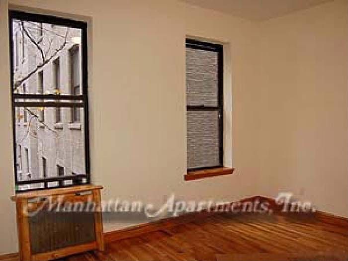 2nd image of 911 Columbus Ave