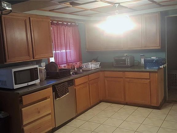 4th image of 1720 Cherry Ln