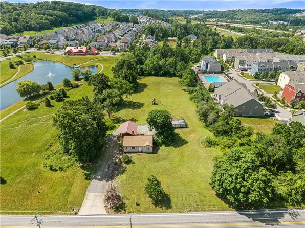 1165 Freeport Rd, Mars, PA 16046