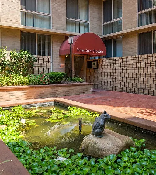 Windsor House Apartments — Photo 15