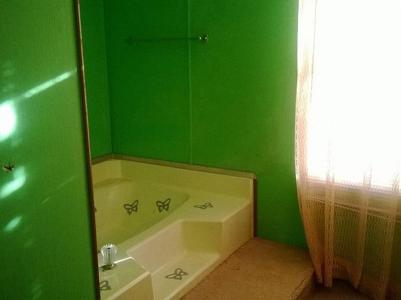 Nice low tub 