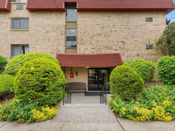 43-51 Albion St #C9, Melrose, MA 02176