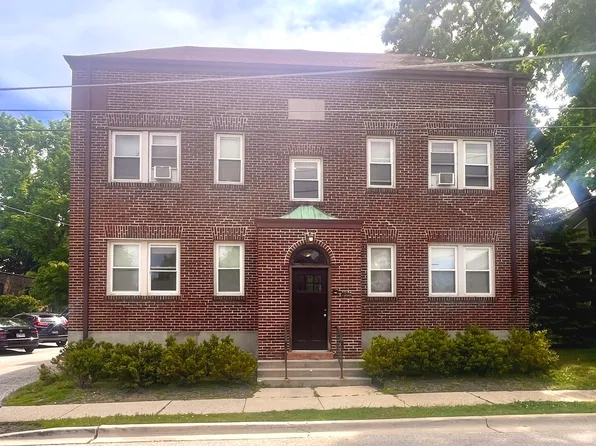 131 Pleasant Ave APT 1E, Highwood, IL 60040