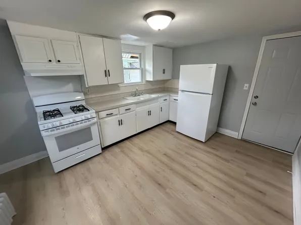 1811 54th Street, 1811 54th St #3, Kenosha, WI 53140
