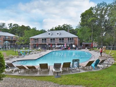 75 Edgelawn Ave APT 1, North Andover, MA, 01845