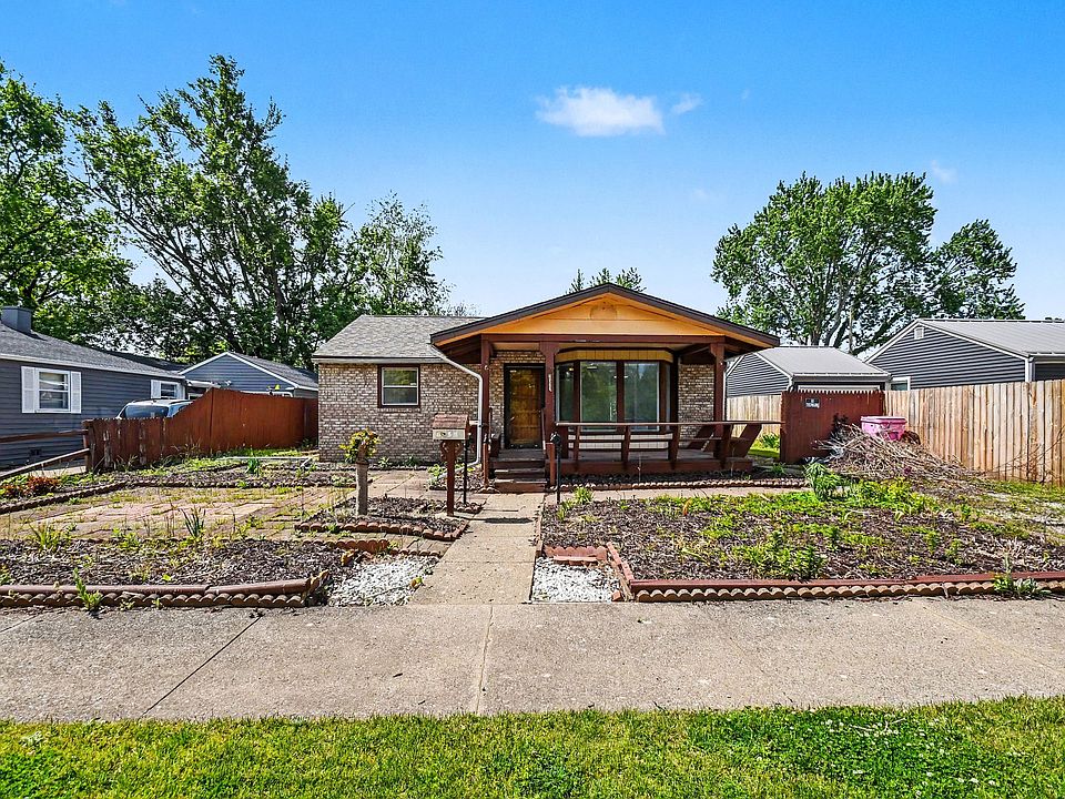 1st image of 2527 Riverside Dr