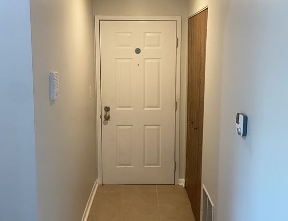 4th image of 1420 Lake Pointe Way APT 6