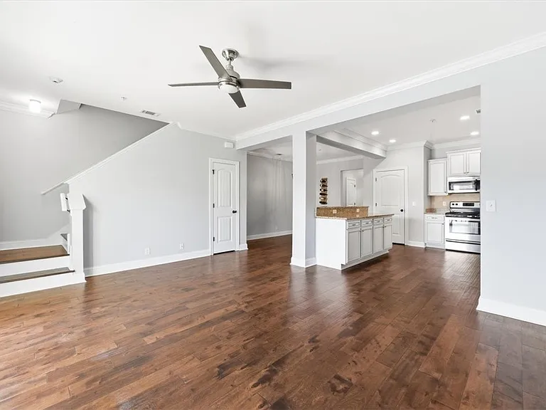 205 Reserve Ln — Photo 13