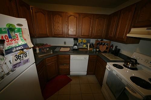2nd image of 1715 Canary Cv