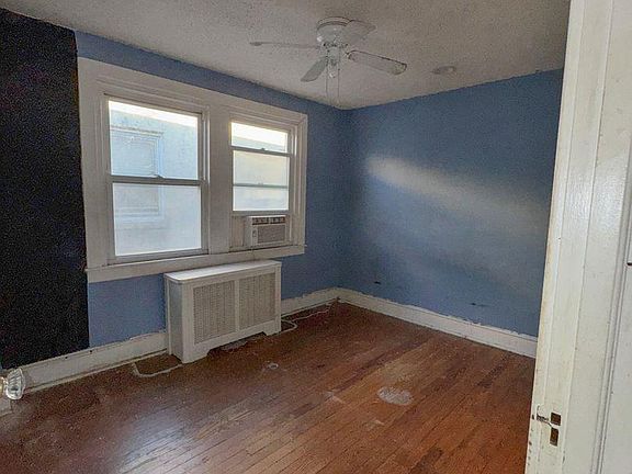 5th image of 629 Fanshawe St