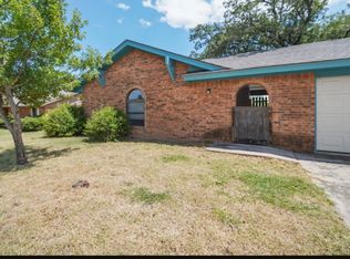 134 N 11th St, Jacksboro, TX 76458