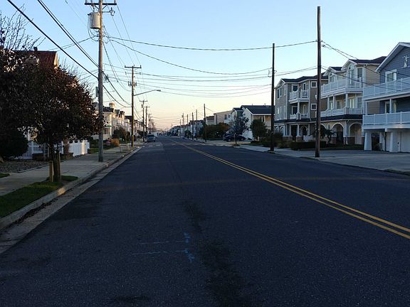 4th image of 3923 Central Ave