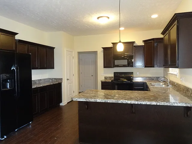 5566 Oak Chase Dr — Photo 4
