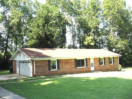 1st image of 2109 Farmbrook Dr