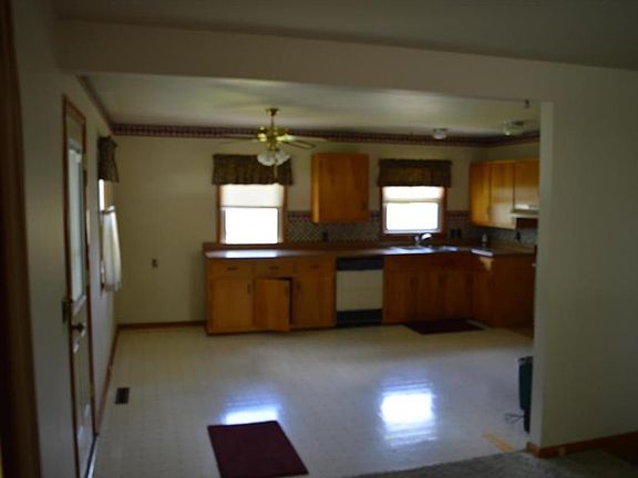 5th image of 603 N 9th St
