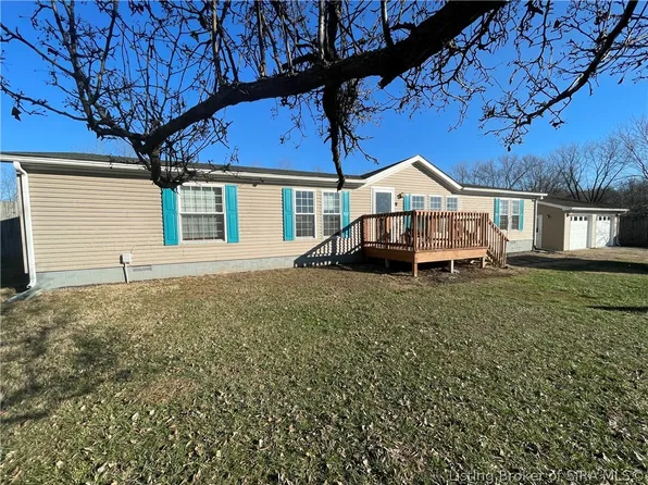 13340 Chrissy Lane NE, Palmyra, IN 47164