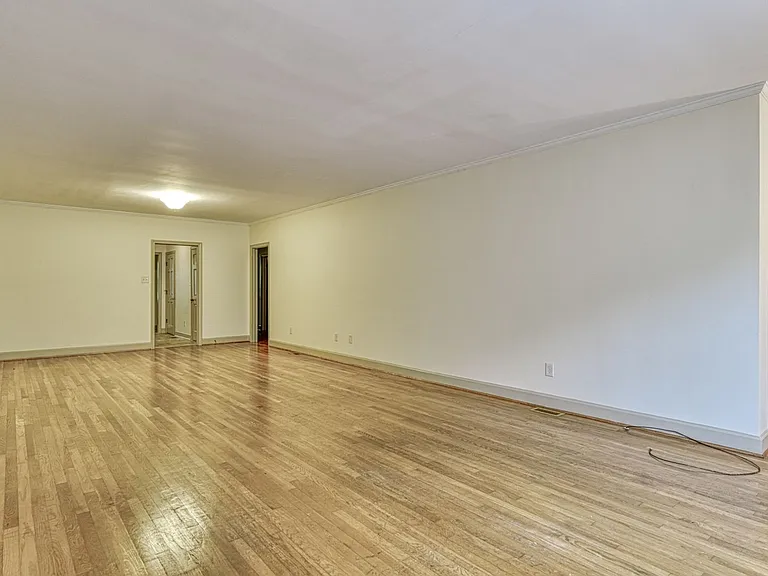 831 John B White Sr Blvd — Photo 26